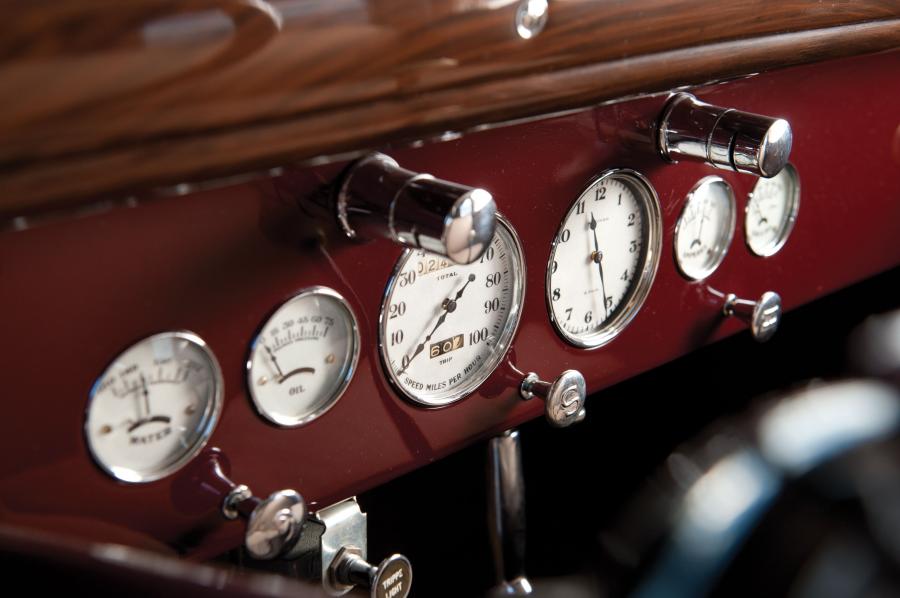 Chrysler CG Imperial Close-Coupled Sedan 1931 года  (фото 13 из 18)